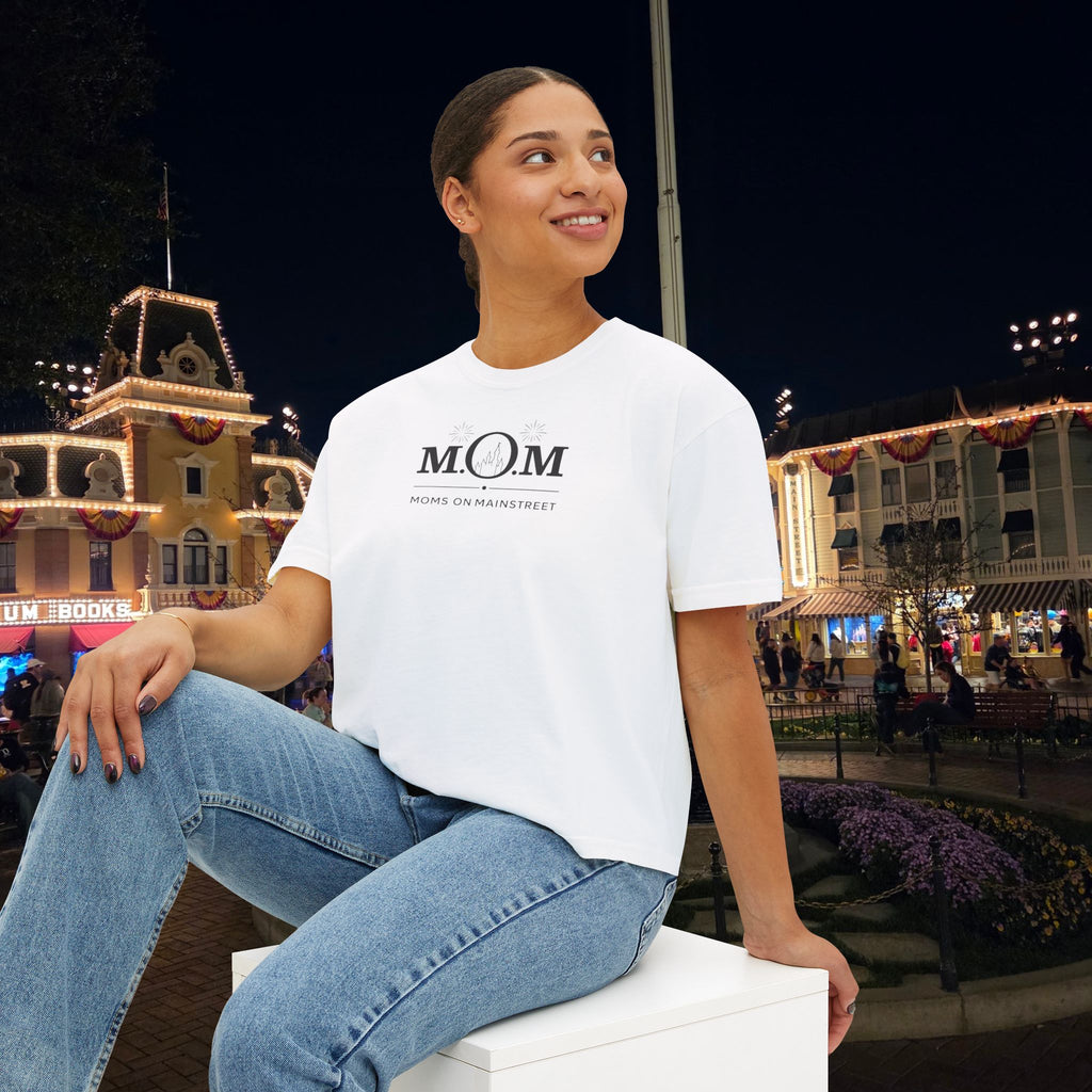 Moms on Mainstreet - Her favorite Boxy Tee