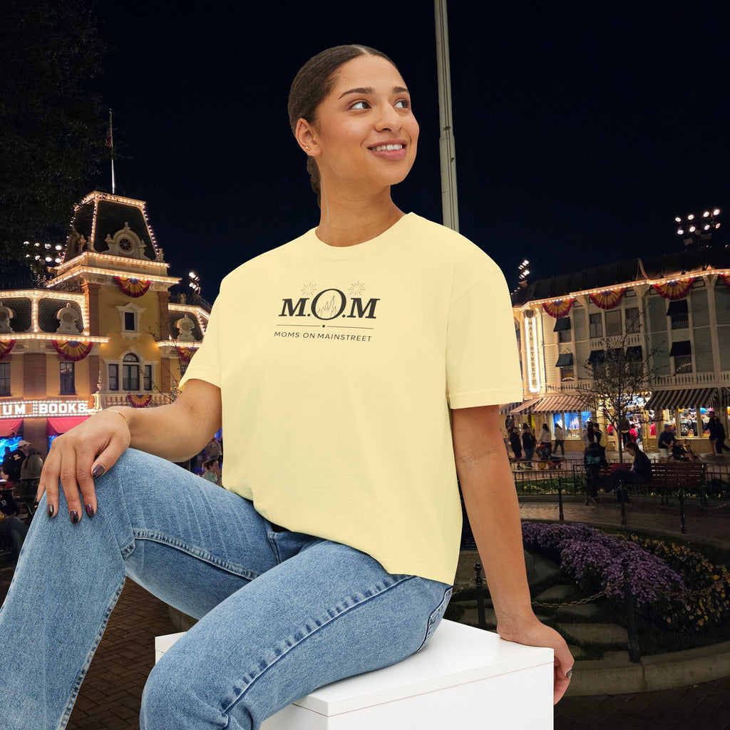 Moms on Mainstreet - Her favorite Boxy Tee