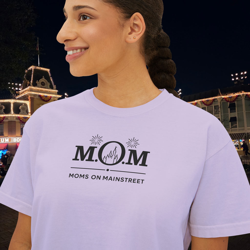 Moms on Mainstreet - Her favorite Boxy Tee