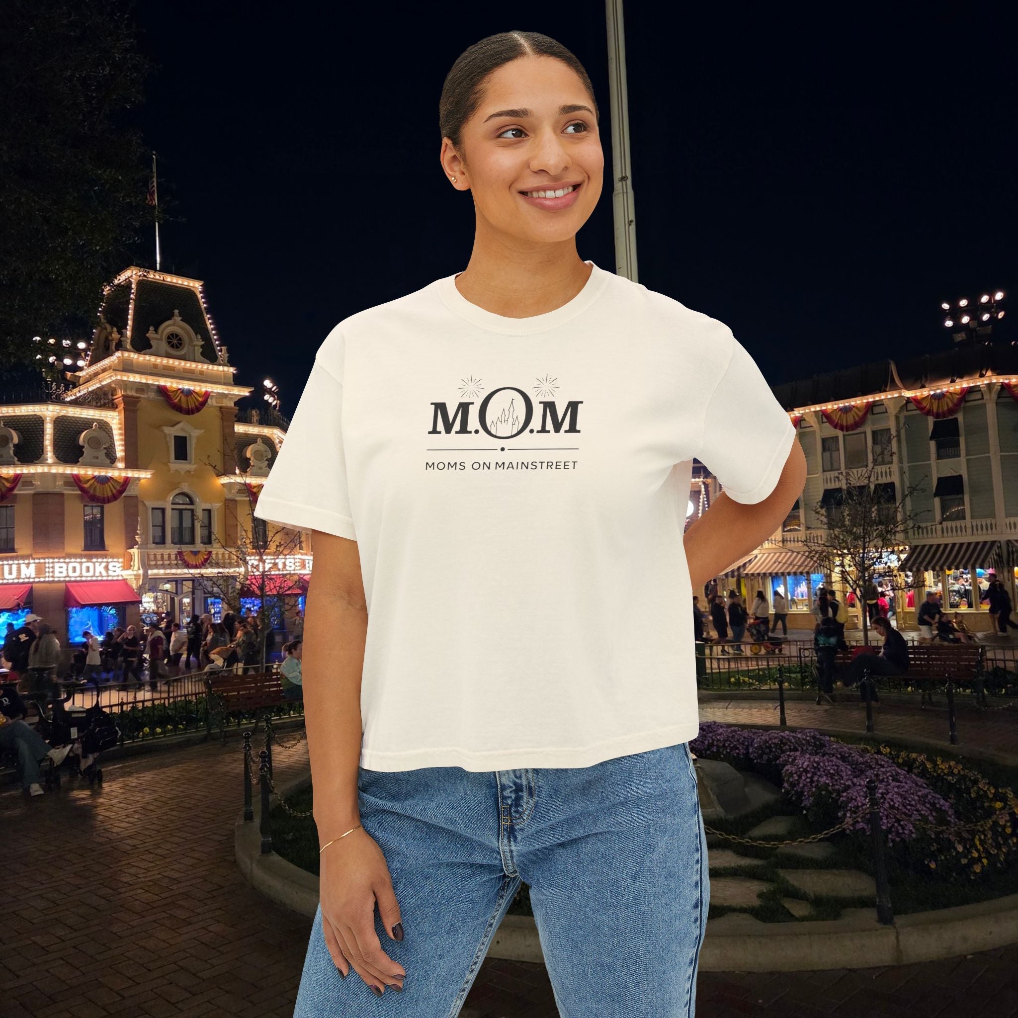 Moms on Mainstreet - Her favorite Boxy Tee